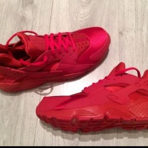 Nike huaraches-BRAND NEW